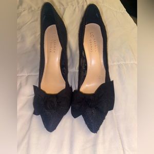 Lauren Conrad black lace pumps